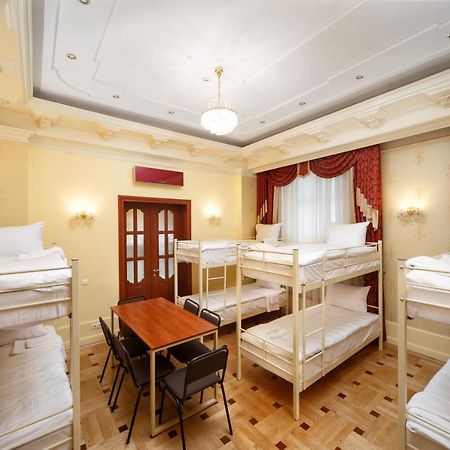 לבוב Hostel Suputnyk מראה חיצוני תמונה